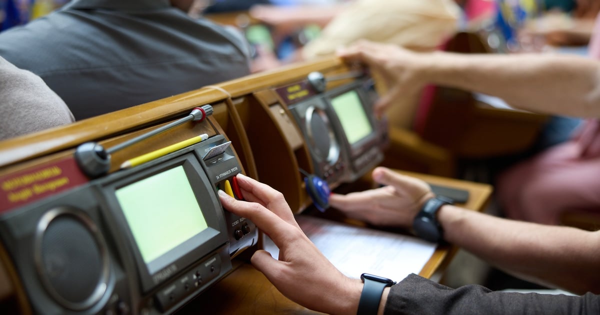Ukraine's parliament ratifies century-long UK pact