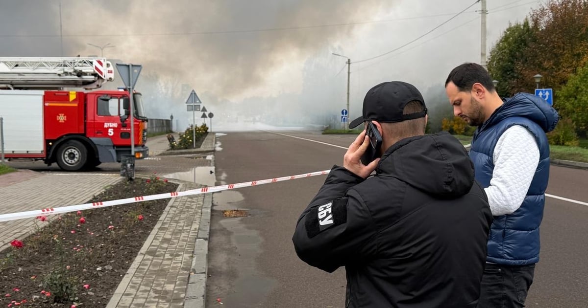 Війська рф атакували ТЦ на Рівненщині. Є постраждалі, людей просять зачиняти вікна