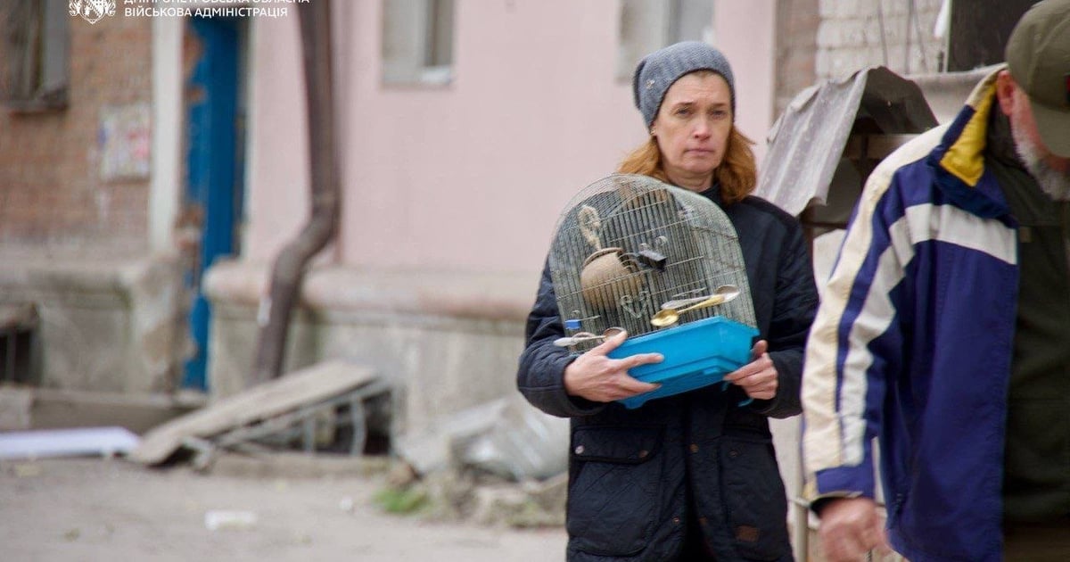 росіяни 20 годин обстрілювали Дніпро — загинули шестеро людей та 47 постраждали.

Війська рф били ракетами та безпілотниками по житлових кварталах, повідомляє ОВА