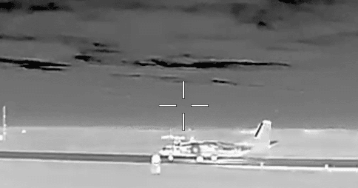 У Криму атакували російський літак Ан-26 під час підготовки до зльоту