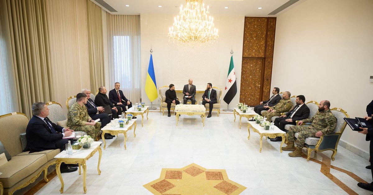 Зеленський розповів деталі своєї зустрічі із сирійським лідером Ахмедом аш-Шараа. Він також повідомив про тристоронні перемовини у форматі Україна — Туреччина — Сирія.

Що ще відомо про результати переговорів — у новині