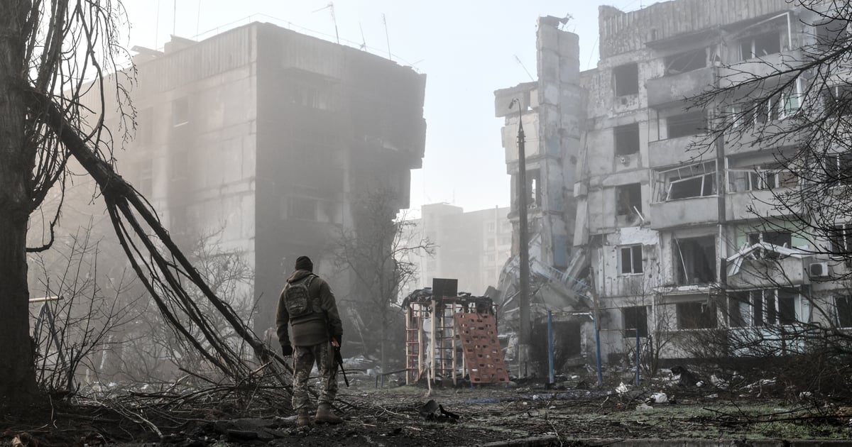 В Оріхові Запорізької області, який нині за 15 кілометрів від лінії бойового зіткнення, немає росіян і вуличних боїв. 

Щоб підійти до міста військовим рф треба подолати декілька смуг української оборони