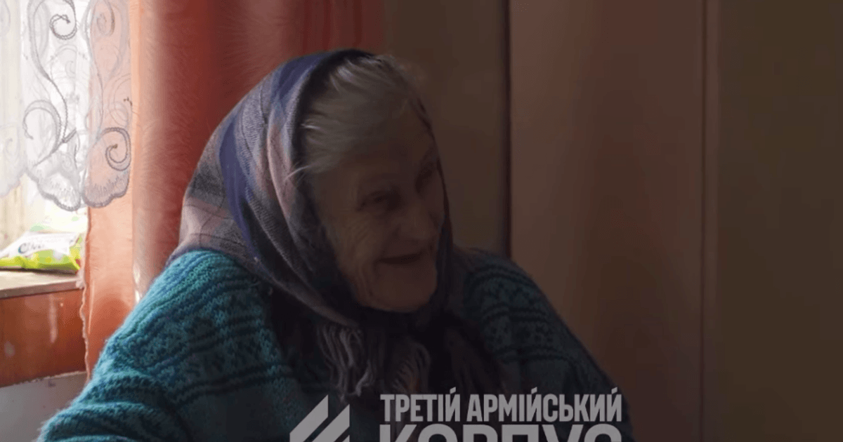 77-річна Антоніна Хорунжа, яку військові 60 ОМБр евакуювали на НРК, зустрілася з онучкою.

Її онука вважала її загиблою під завалами, аж доки не побачила її на відео з евакуації