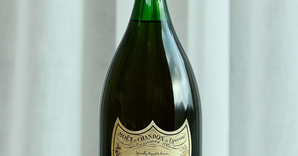 Пляшка шампанського з весілля принцеси Діани не знайшла покупця на аукціоні