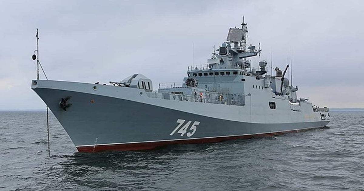 Під час атаки на Новоросійськ українські дрони вдарили по фрегату «Адмірал Григорович», який є носієм крилатих ракет «Калібр».

Про це повідомив командувач Сил безпілотних систем Роберт Бровді (Мадяр)