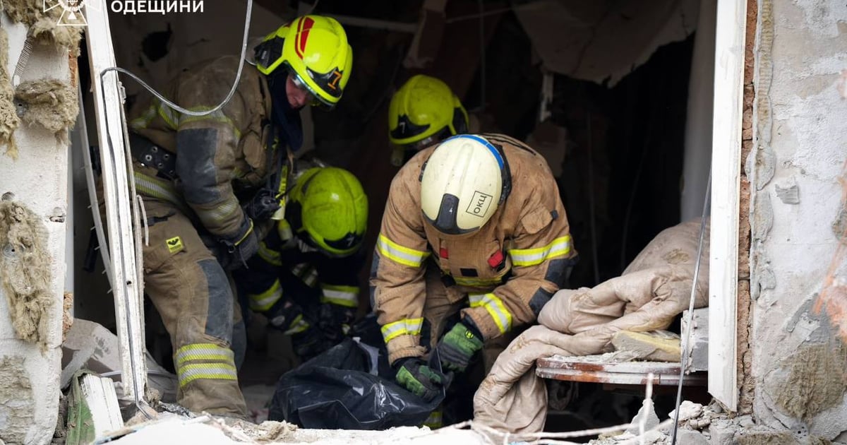 Кількість постраждалих унаслідок масованої нічної атаки по Україні вже перевищила 100. Дані з регіонів постійно оновлюються, а війська рф тим часом завдають нових ударів.

Що наразі відомо — читайте на нашому сайті