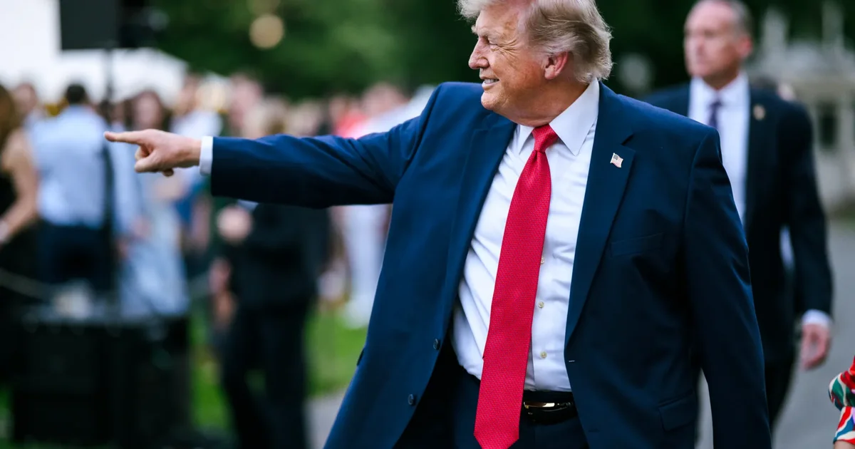 Раптові зміни рішень Трампа щодо відправлення додаткових аме