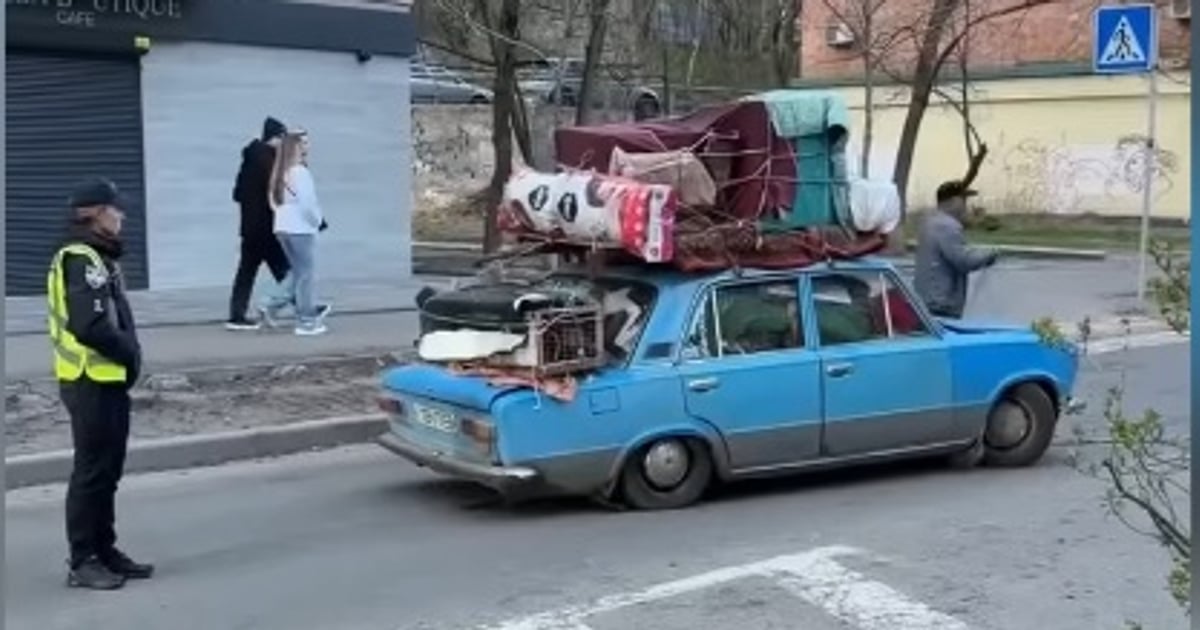 Чоловіку, який розчулив соцмережі кадрами його старенького авто, завантаженого речами для переїзду, подарують новий пікап. Таке пообіцяв співзасновник monobank Олег Гороховський