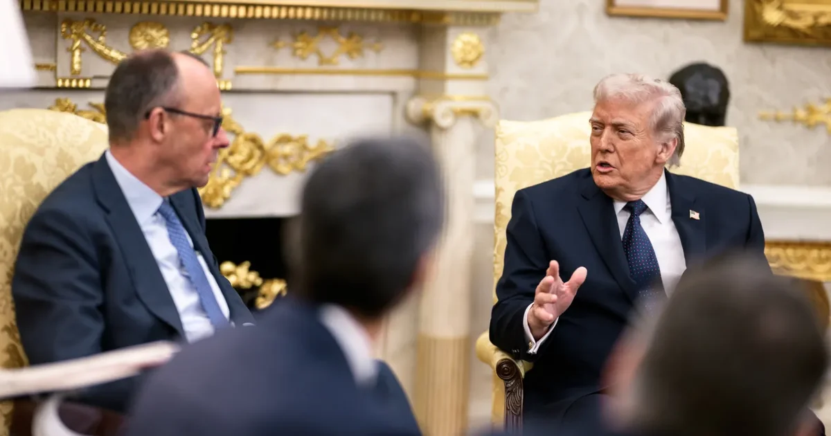 Трамп оголосив, що розглядає можливе скорочення військ у Німеччині. Ця заява прозвучала після того, як канцлер Німеччини заявив, що іранці «переграли» перемовників Трампа
