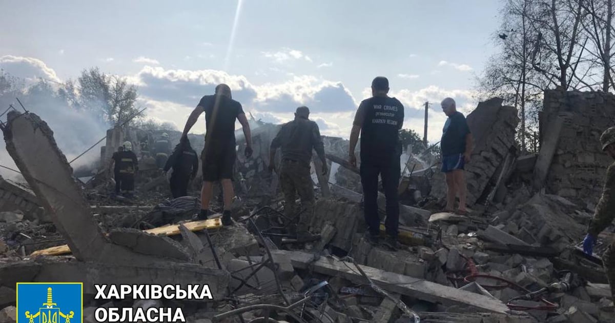 Зеленський ввів санкції проти 127 російських військових, причетних до ракетних ударів по критичній інфраструктурі та цивільних об’єктах України.

Хто саме потрапив під санкції — на сайті