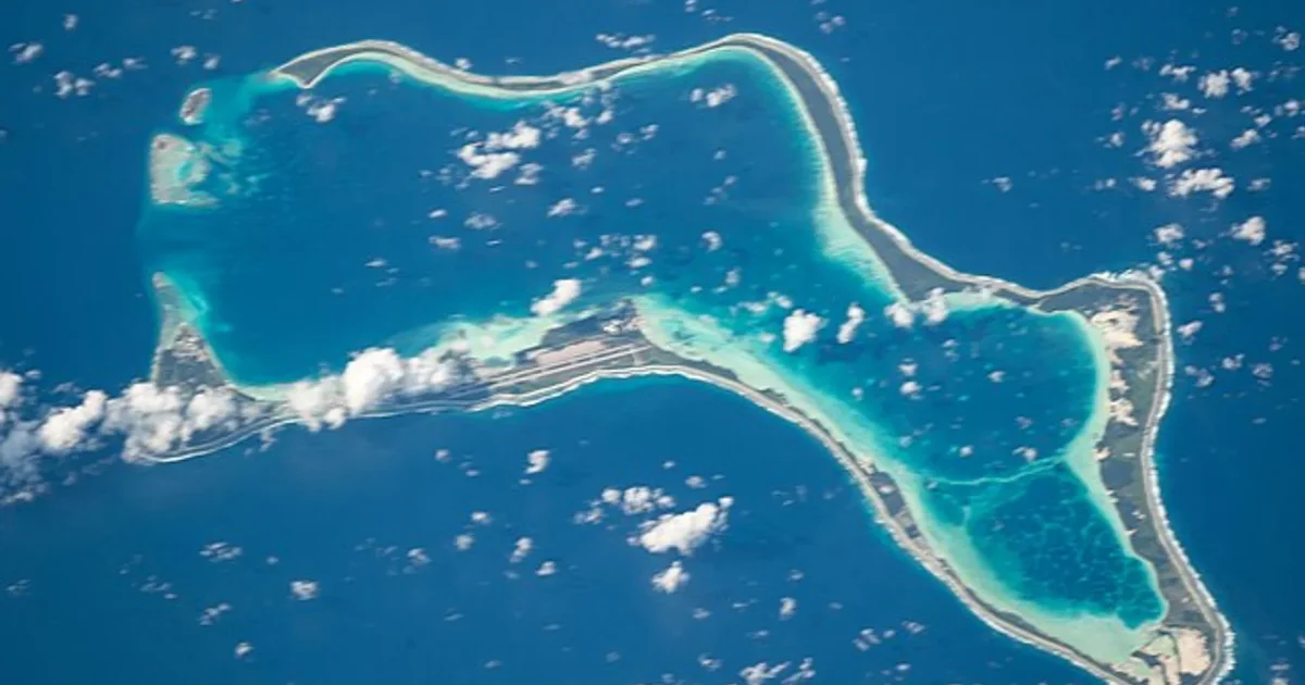 Велика Британія призупинила ратифікацію угоди про передання Маврикію архіпелагу Чагос, де розташована спільна британсько-американська військова база. Усе через те, що Трамп виступив проти неї, хоча раніше підтримував її