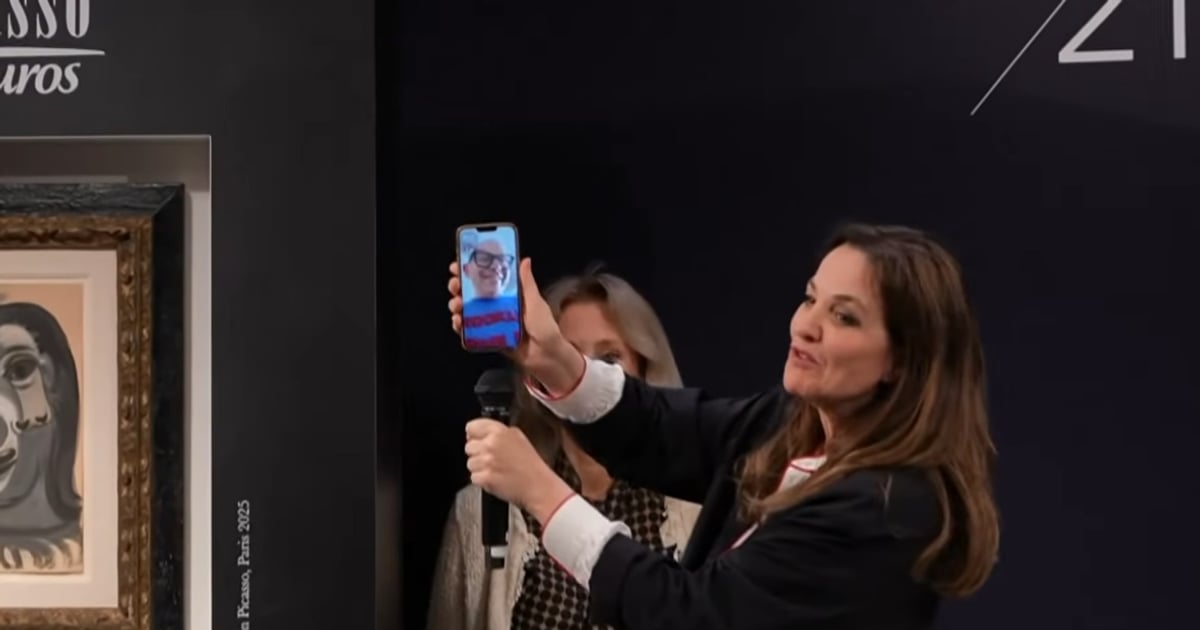 Картину Пабло Пікассо «Голова жінки» виграв на аукціоні француз-любитель мистецтва Арі Ходара. Картина вартістю у понад мільйон євро обійшлася чоловікові всього у 100 євро