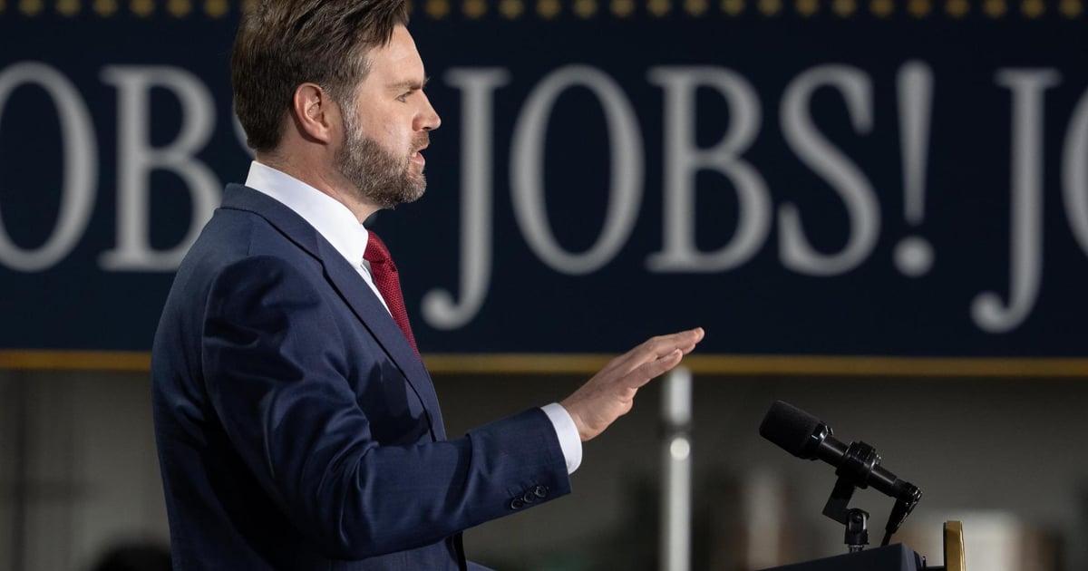 Перемовини між США та Іраном, які відбулися в Пакистані, завершилися без досягнення угоди. Джей Ді Венс заявив, що іранці відхилили вимогу Вашингтона щодо розробки ядерної зброї — пише Associated Press