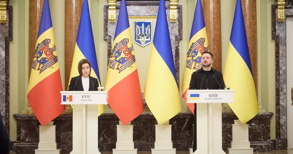 Україна візьме участь у саміті НАТО, який запланований на 7 та 8 липня в Туреччині.

Президент зазначив, що наразі зарано говорити про деталі представництва, однак Україна точно буде присутня на заході