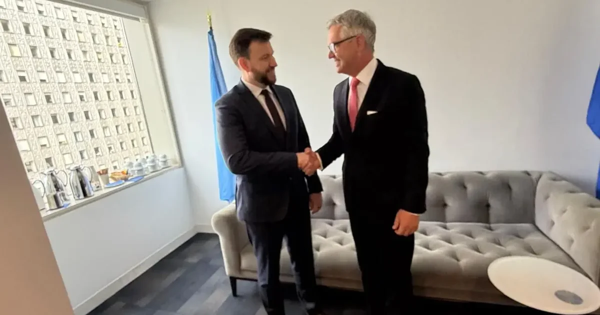 Міністр соцполітики України зустрівся із Єврокомісаром з питань внутрішніх справ та міграції.

Вони говорили про ймовірне завершення режиму тимчасового захисту для українців у ЄС після березня 2027 року. Детальніше — у новині