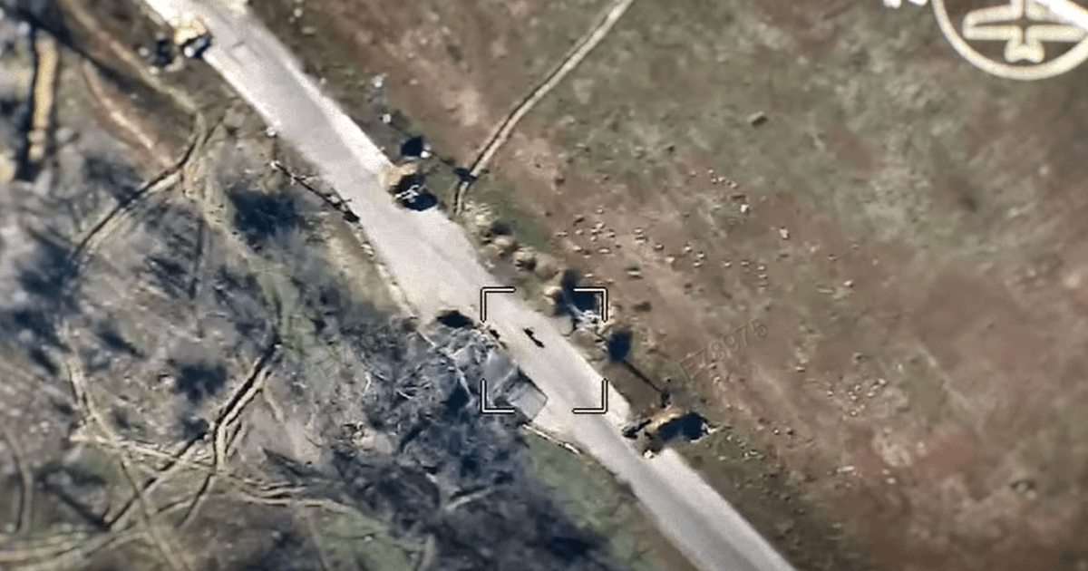 Підрозділ спеціальної розвідки ВМС «Янголи» провів багатоетапну операцію, евакуювавши на підконтрольну територію родича військового, який служить у морській піхоті ЗСУ.

Як відбувалася операція — читайте у новині