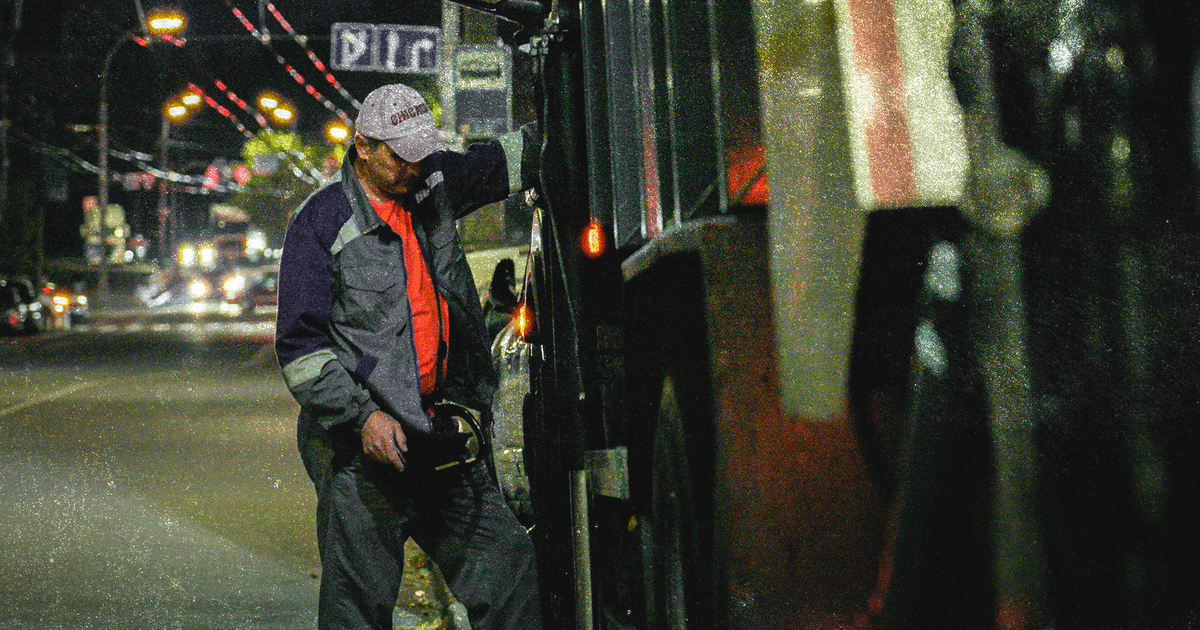 “We cross ourselves and keep going”: A night with Kyiv’s garbage ...