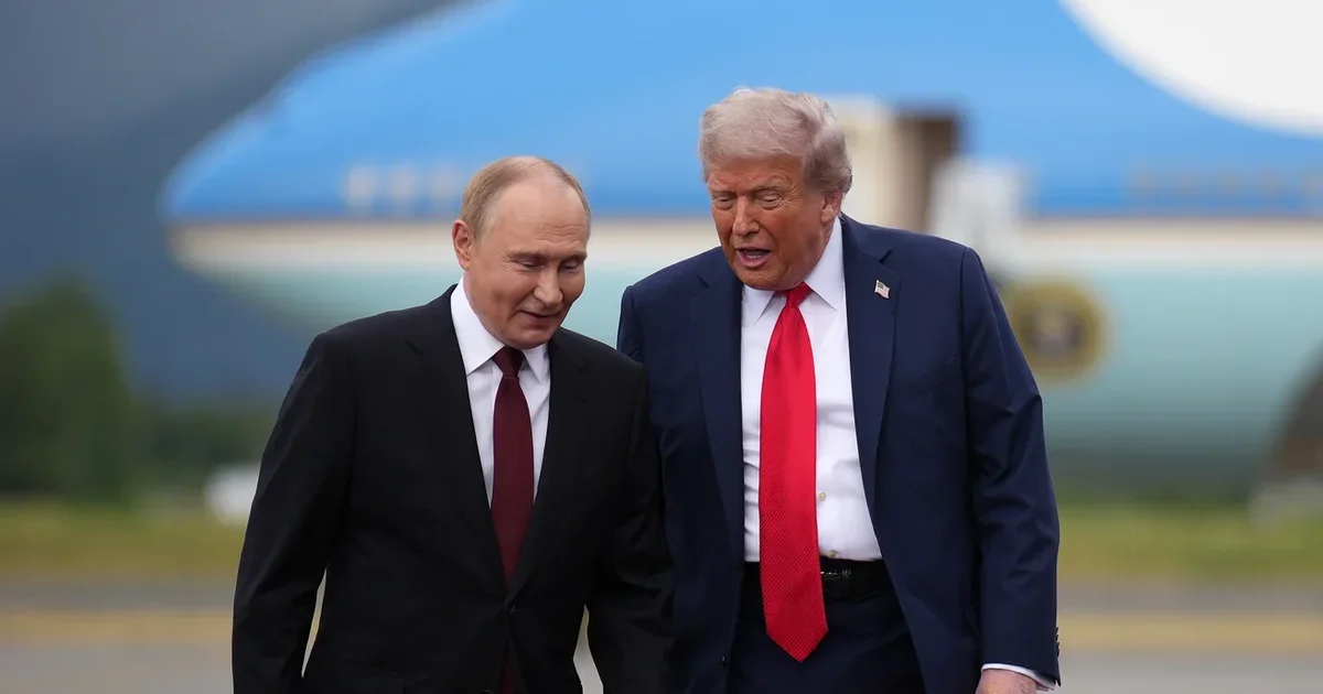 В Іспанії провели опитування, за яким громадяни оцінюють президента США Дональда Трампа небезпечнішим для миру у світі, ніж лідера росії володимира путіна. За ними йде прем’єр Ізраїлю Беньямін Нетаньягу.

Про це йдеться в опитуванні El Pais і Cadena SER