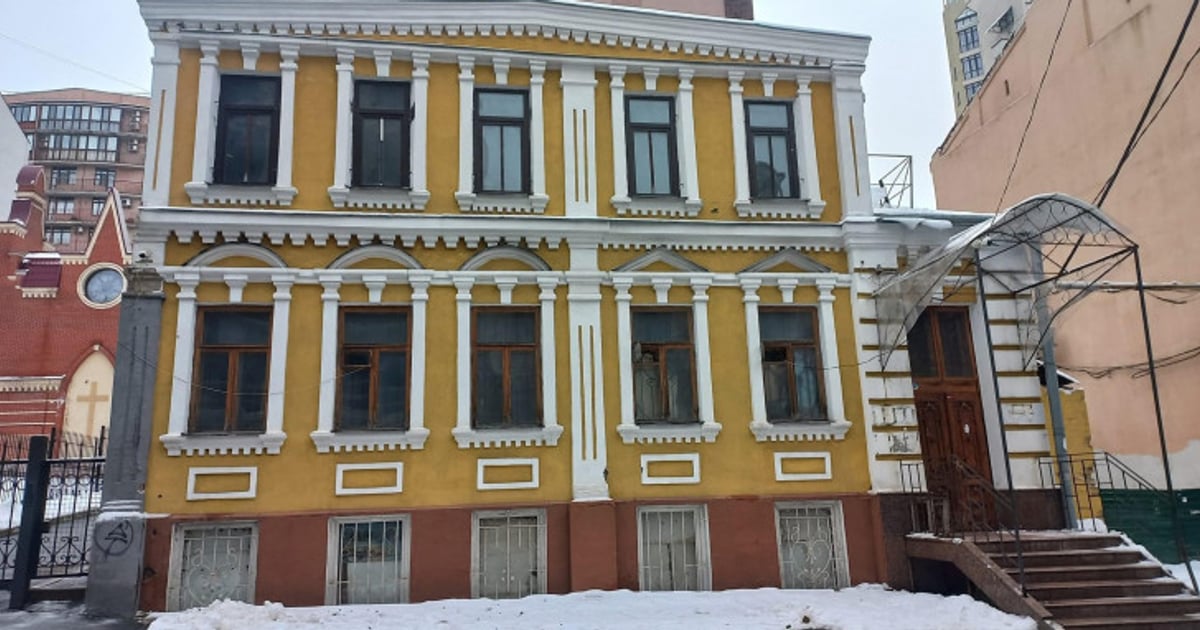 Ұйықтап жатқан адамдарға тамсанатын адамдардың порно видеолары