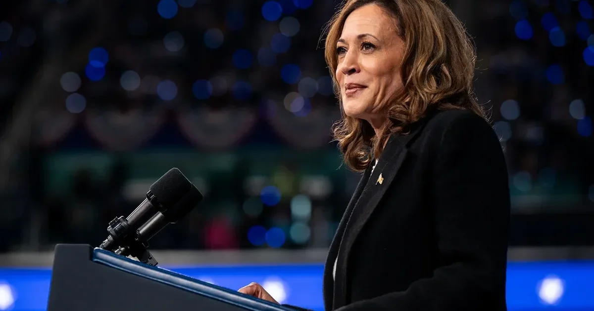 Камала Гарріс розглядає можливість знову балотуватися на президентських виборах у США.

«Я провела незліченну кількість годин в Овальному кабінеті та Ситуаційній кімнаті. Я знаю, що це за робота, і я знаю, чого вона вимагає», — сказала Гарріс