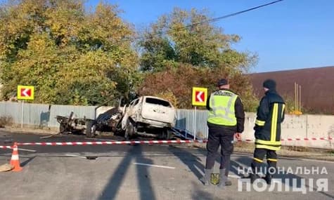 Авто в’їхало в евакуатор, який забирав розбиту в ДТП машину. Загинули поліцейський, прикордонник і дві дівчини