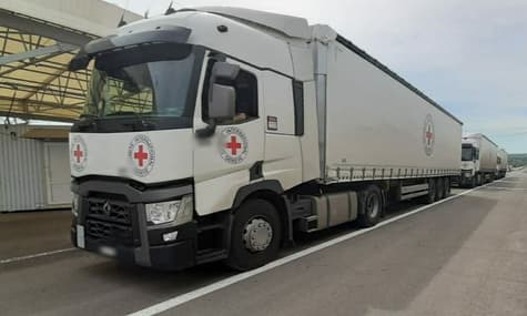 Червоний Хрест відправив в окупований Донецьк три вантажівки гумдопомоги