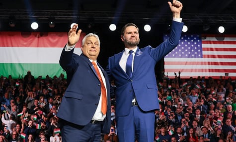 «Ми підтримали Віктора не через те, що не вміємо читати опитування». Венс заявив, що його не здивувала поразка Орбана