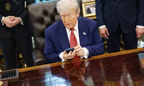 Трамп в разговоре с Зеленским сказал, что путин стремится захватить весь Донбасс — Bloomberg