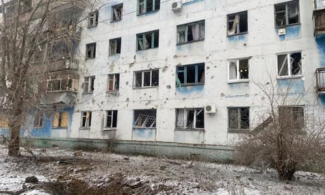 В результате обстрела Никополя погиб человек, еще двое пострадали. Повреждены многоэтажки и водоканал