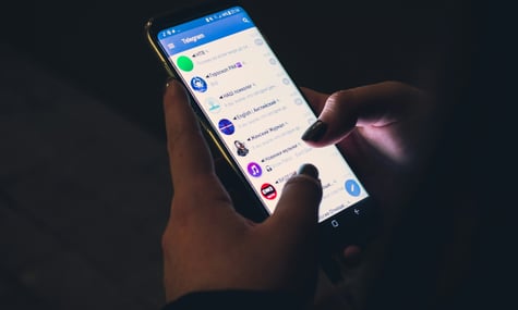 Apple видаляла Telegram з AppStore через контент із насиллям над дітьми. Пізніше застосунок відновили