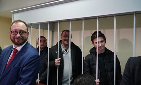 Суд у Москві продовжив арешт першій групі українських моряків
