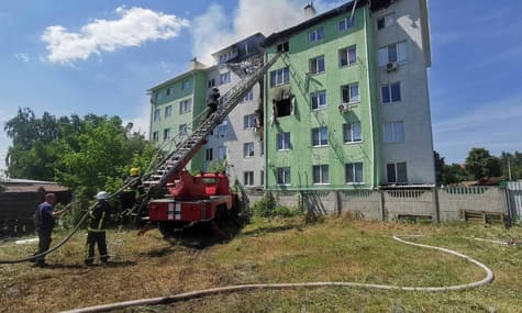 В Киевской области в многоэтажке произошел взрыв, восемь человек пострадали. Вероятная причина — взрывчатка
