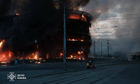 росія завдала масованого удару по Києву. Є пошкодження на Майдані та в усіх районах міста