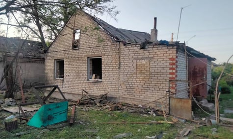 Пошкоджений будинок на Донеччині
