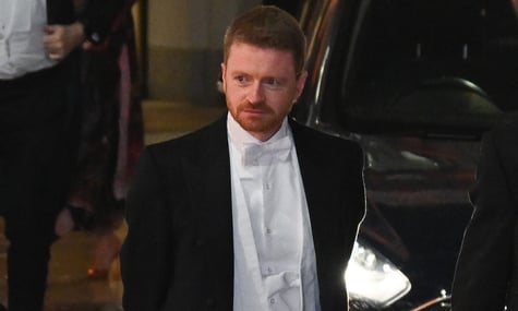 Хоче допомогти Зеленському. Ексрадник Стармера, який пішов у відставку через скандал з Епштейном, приїде в Україну — Times