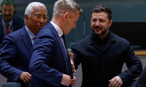 Голова Європейської ради Антоніу Кошта, прем'єр-міністр Угорщини Петер Мадяр і президент України Володимир Зеленський під час саміту ЄС 18 червня 2026 року Голова Європейської ради Антоніу Кошта, прем'єр-міністр Угорщини Петер Мадяр і президент України Володимир Зеленський під час саміту ЄС 18 червня 2026 року