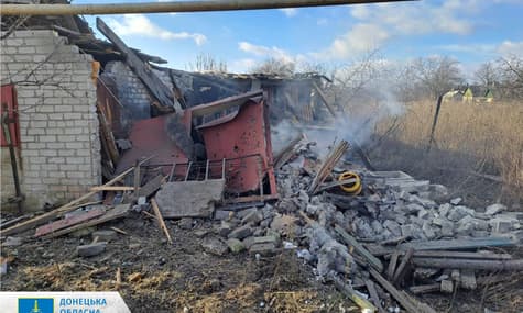 росіяни обстріляли Часів Яр, коли люди отримували гуманітарку. Є загиблий та поранені