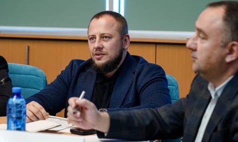 Мінвідновлення повідомило про обшуки у своєму офісі — кажуть, що йдеться про хабарництво посадовця на попередній роботі