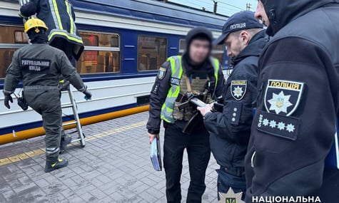 На станції «Видубичі» в Києві загинув 16-річний хлопець. Ймовірно, він був «зачепером»