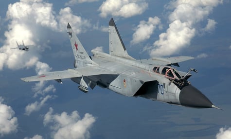 Три російські винищувачі МіГ-31 залетіли в повітряний простір Естонії на 12 хвилин. москві оголосили протест