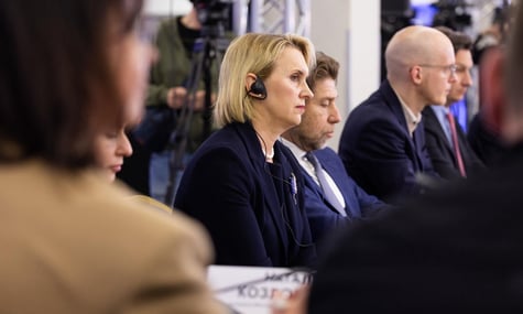 Експосолка США Брінк уперше висловилася про свою відставку: усе через Трампа, який «тиснув» на Україну