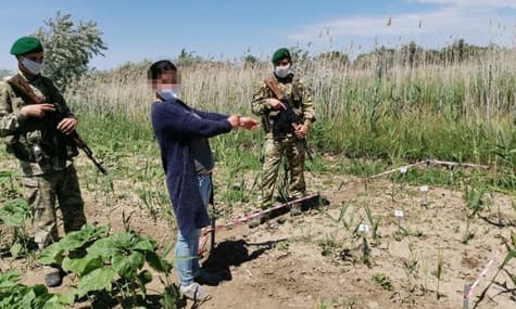 Молдаванин вел невесту к родственникам в Украину через камыш в обход пограничников