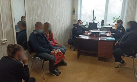 В Харьковской области спасатели два дня тушили пожары на лугах. Возгорание началось из-за детских игр со спичками