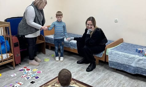 Анджеліна Джолі розповіла, як над нею пролітав дрон під час її візиту до прифронтових міст України