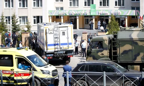 Ученики рассказали о стрельбе в школе в Казани: «Директор кричал закрывать двери»