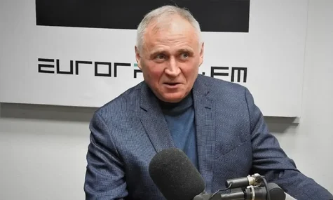 Де може бути білорус Статкевич, який відмовився покинути батьківщину — припустили звільнені політв'язні