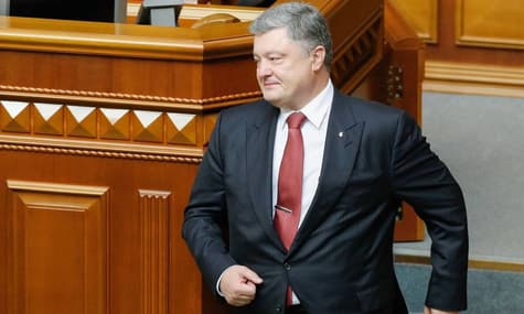 Зеленський і Порошенко лідирують у передвиборчі гонці — опитування «Социс»
