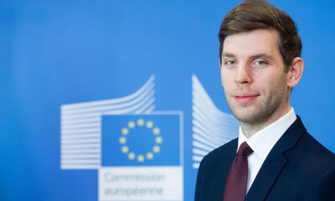 У ЄС повідомили, коли Україна отримає виплату першого траншу кредиту в €90 млрд