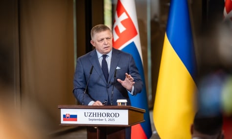 Фіцо: путін готовий зустрітися із Зеленським будь-де, а не лише в Москві