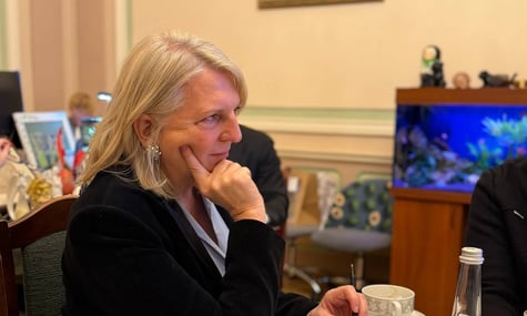 В Австрії хочуть позбавити громадянства ексглаву МЗС, яка танцювала з путіним, а потім переїхала до рф. Усе через слова про земляків